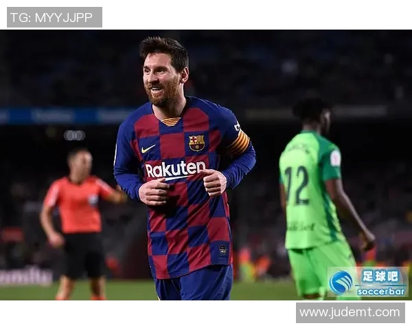 老头对足球明星的热爱与追随是否超越了年轻人的激情