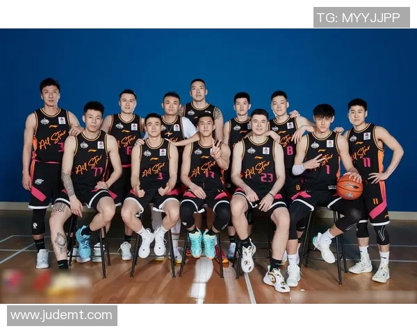 全明星签名篮球的魅力与价值探秘，收藏爱好者的必备之选